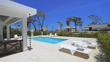 Villa de 3 habitaciones en la segunda fila del mar