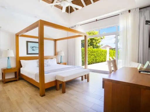 Three-bedroom villa on the second line