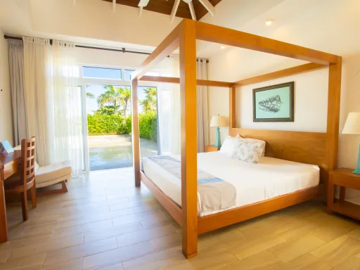 Three-bedroom villa on the second line