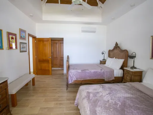 VILLA DE 3 HABITACIONES FRENTE AL OCÉANO