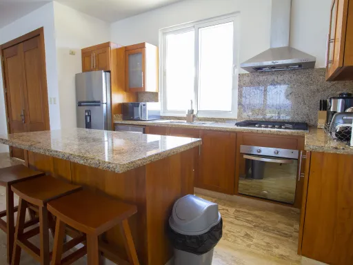 VILLA DE 3 HABITACIONES FRENTE AL OCÉANO