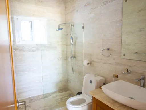 VILLA DE 3 HABITACIONES FRENTE AL OCÉANO