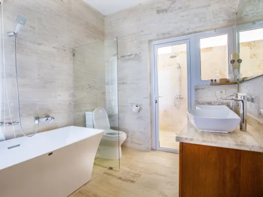 VILLA DE 3 HABITACIONES FRENTE AL OCÉANO