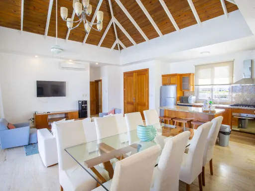 Villa de 3 habitaciones frente al océano