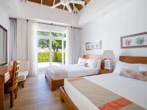 Three-bedroom villa on the second line