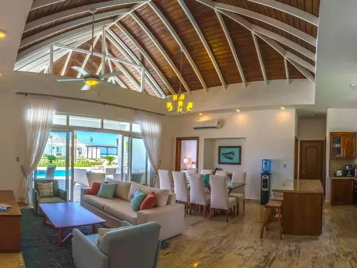 Three-bedroom villa on the second line